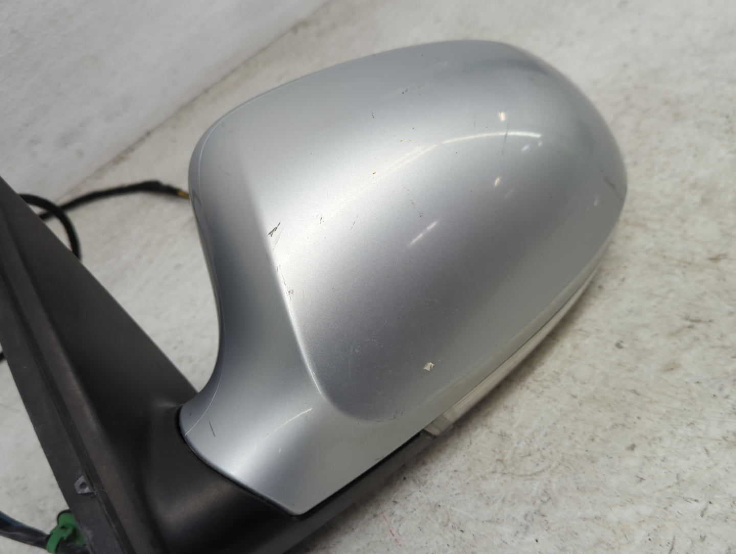2006-2010 Volkswagen Passat Driver Side View Mirror - Left Door Mirror OEM Used - Oemusedautoparts1.com