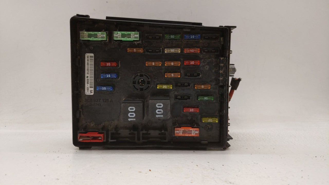 2008-2010 Volkswagen Passat Fusebox Fuse Box Panel Relay Module P/N:5X014435110414 6358-0602 Fits OEM Used Auto Parts - Oemu