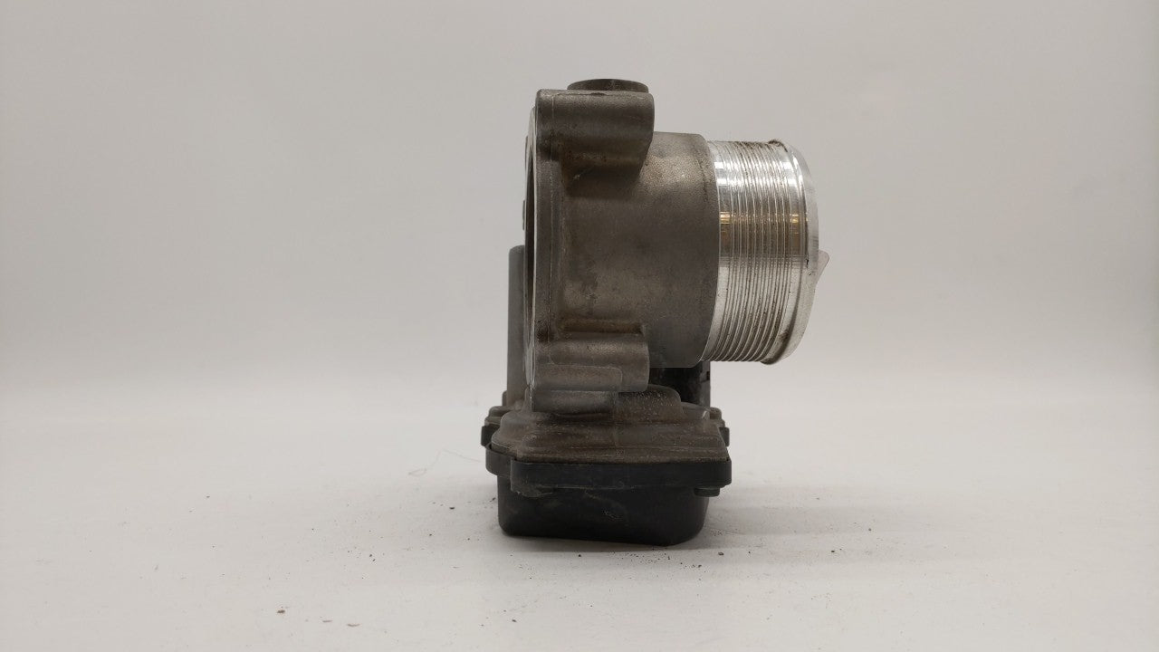 2006-2010 Volkswagen Passat Throttle Body P/N:E8-2103-0-09305-00485 06F 133 062 E Fits OEM Used Auto Parts - Oemusedautopart