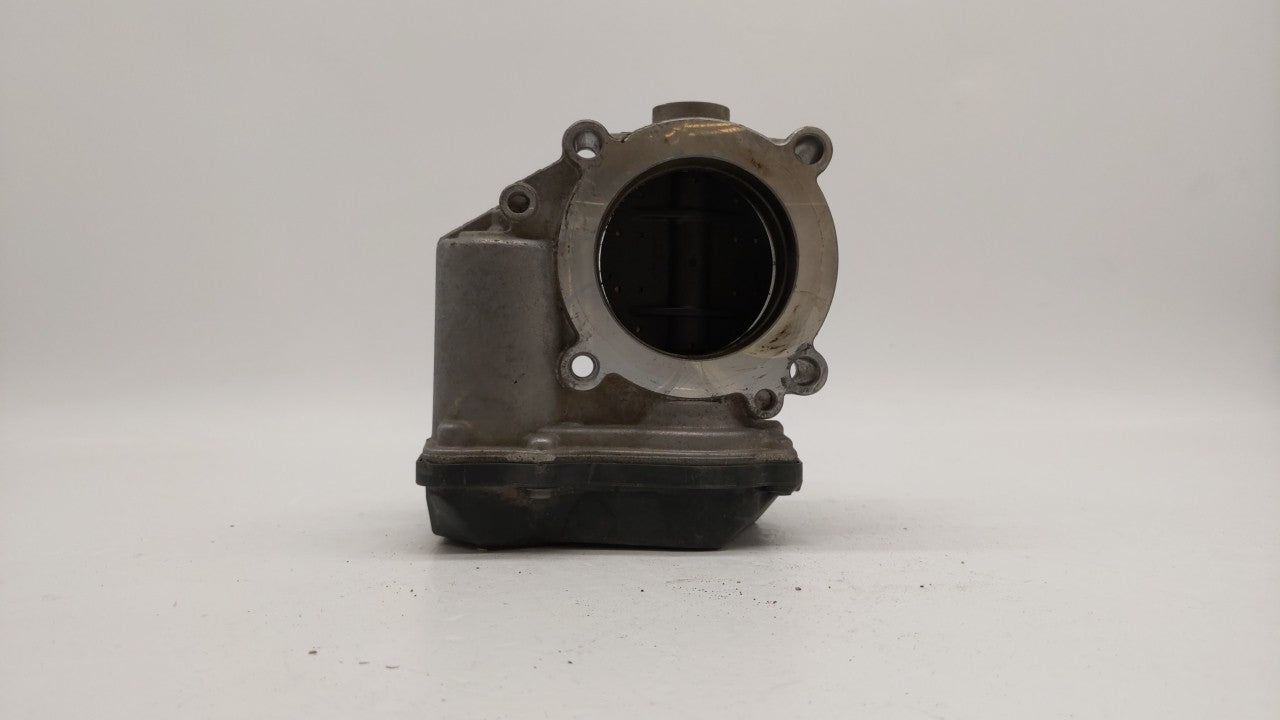2006-2010 Volkswagen Passat Throttle Body P/N:E8-2103-0-09305-00485 06F 133 062 E Fits OEM Used Auto Parts - Oemusedautopart