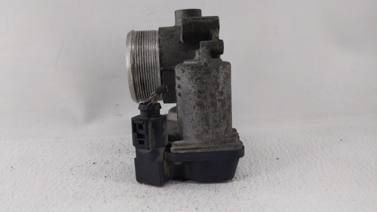 2006-2010 Volkswagen Passat Throttle Body P/N:E8-2103-0-09305-00485 06F 133 062 E Fits OEM Used Auto Parts - Oemusedautopart
