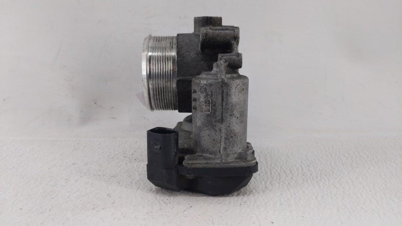 2006-2010 Volkswagen Passat Throttle Body P/N:E8-2103-0-09305-00485 06F 133 062 E Fits OEM Used Auto Parts - Oemusedautopart