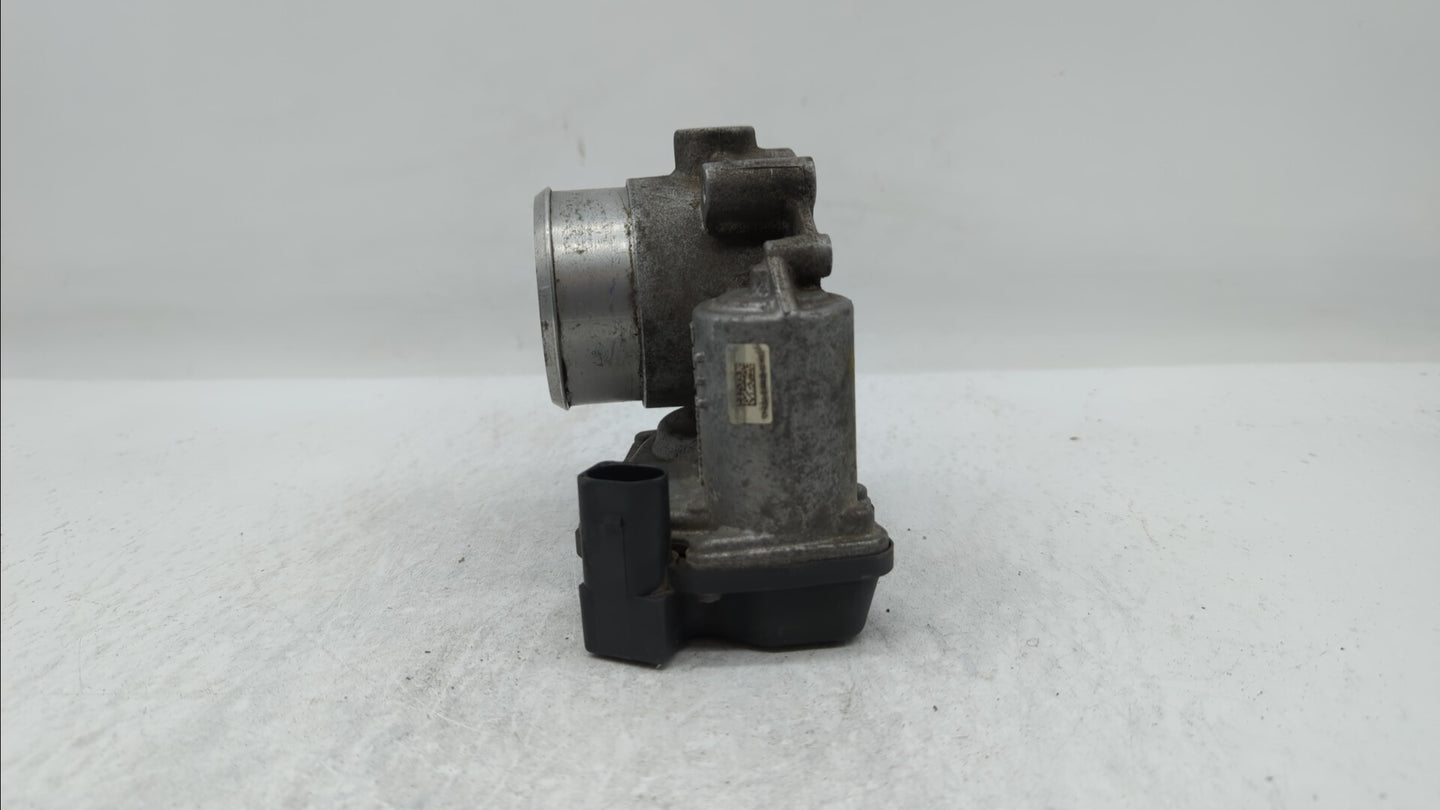2006-2010 Volkswagen Passat Throttle Body P/N:E8-2103-0-09305-00485 06F 133 062 E Fits OEM Used Auto Parts - Oemusedautopart