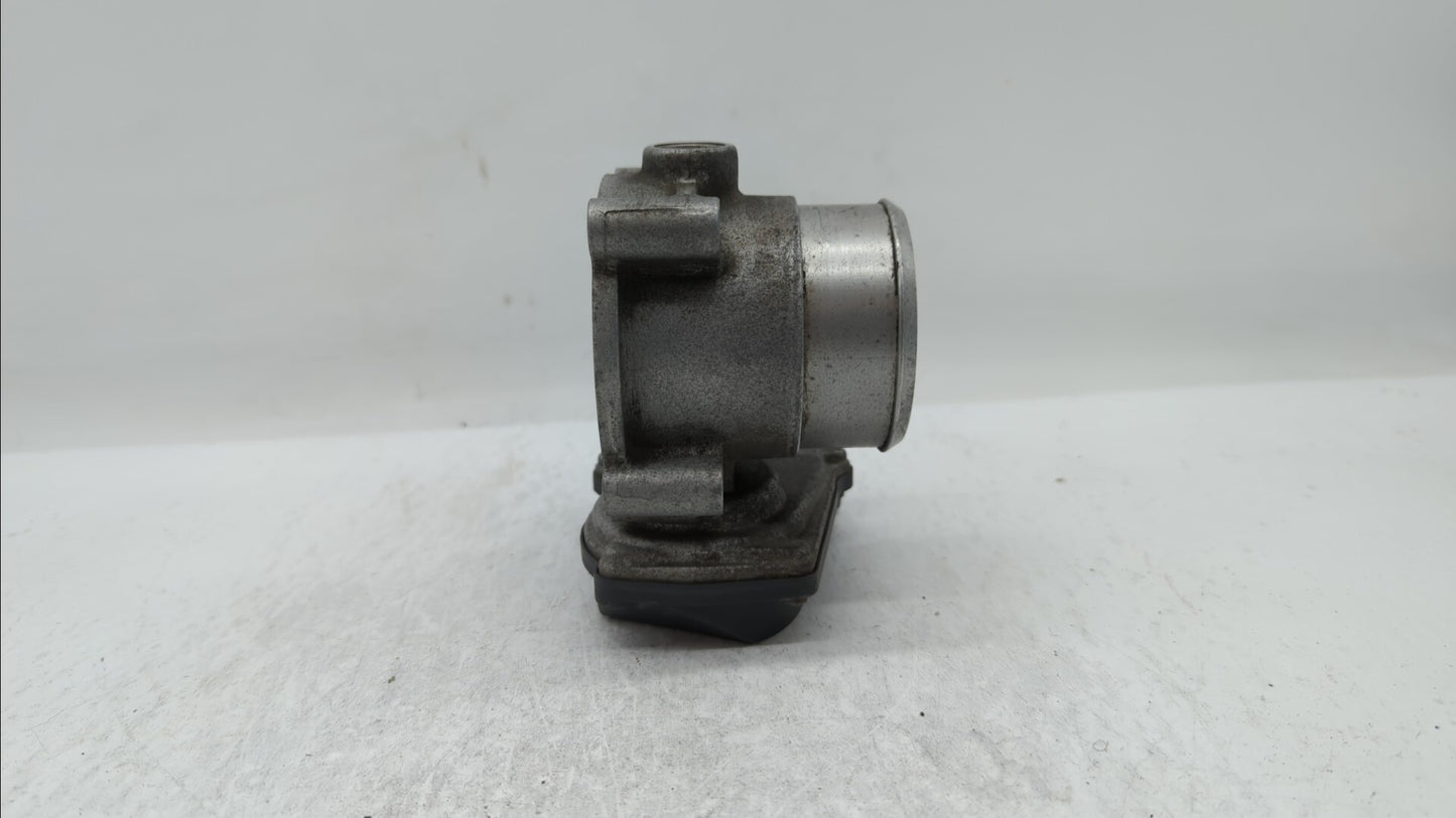 2006-2010 Volkswagen Passat Throttle Body P/N:E8-2103-0-09305-00485 06F 133 062 E Fits OEM Used Auto Parts - Oemusedautopart