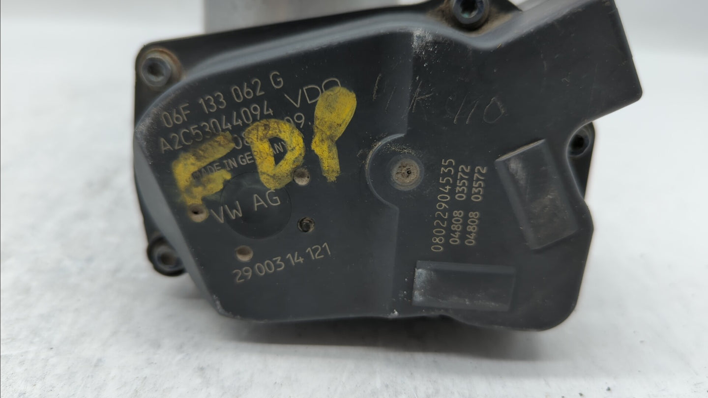 2006-2010 Volkswagen Passat Throttle Body P/N:E8-2103-0-09305-00485 06F 133 062 E Fits OEM Used Auto Parts - Oemusedautopart