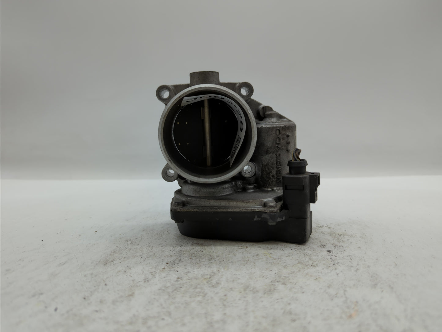 2006-2010 Volkswagen Passat Throttle Body P/N:06F 133 062 J Fits OEM Used Auto Parts - Oemusedautoparts1.com