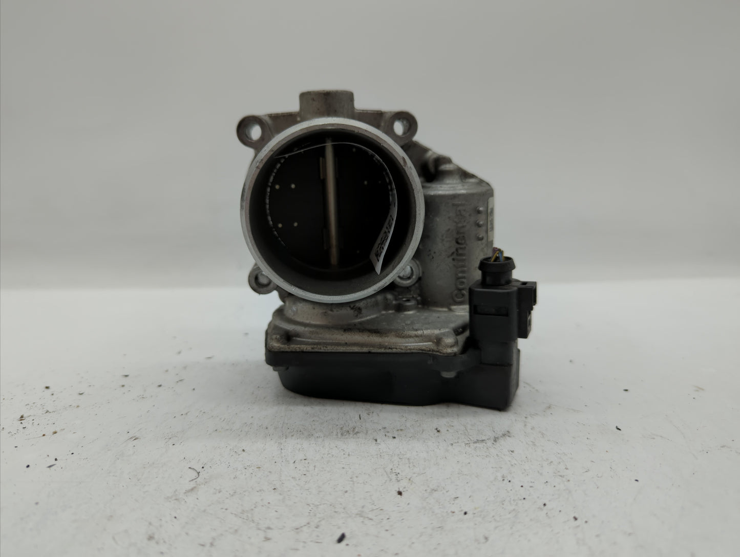 2006-2010 Volkswagen Passat Throttle Body P/N:06F 133 062 Q 06F 133 062 T Fits OEM Used Auto Parts - Oemusedautoparts1.com