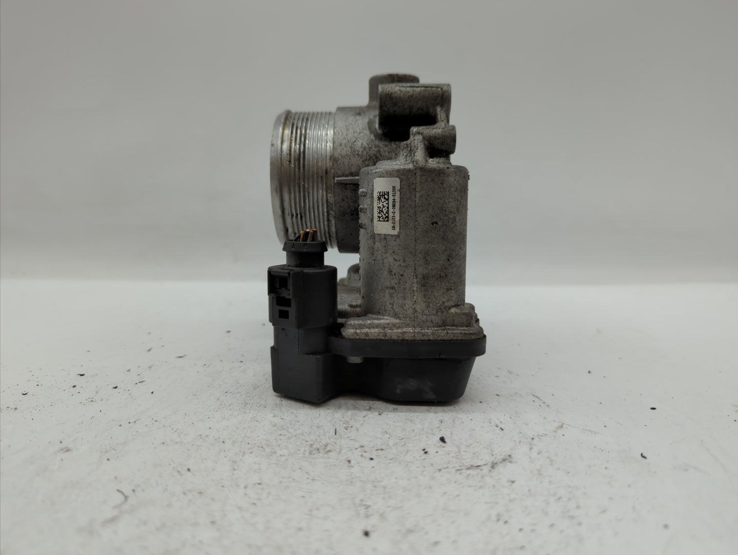 2006-2010 Volkswagen Passat Throttle Body P/N:06F 133 062 Q 06F 133 062 T Fits OEM Used Auto Parts - Oemusedautoparts1.com