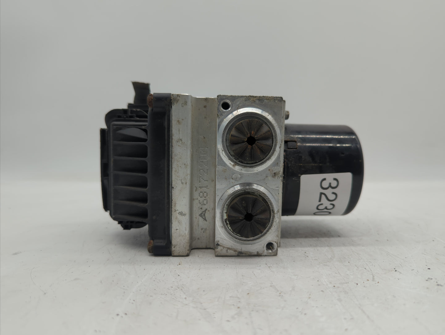2009-2010 Volkswagen Passat ABS Pump Control Module Replacement P/N:3C0614109T 3C0.614.109.T, 3C0.614.109.P Fits Fits 2009 2