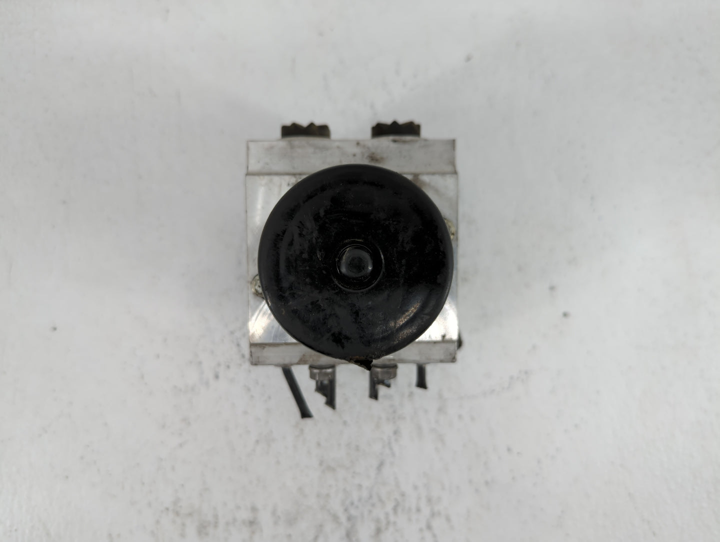 2009-2010 Volkswagen Passat ABS Pump Control Module Replacement P/N:3C0.614.109.T 3C0614109T, 3C0.614.109.P Fits Fits 2009 2