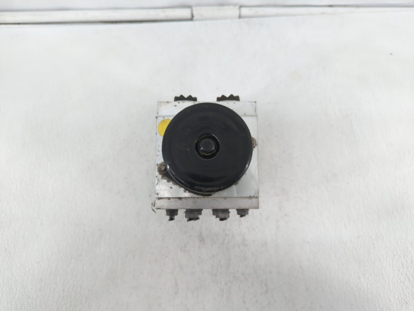 2009-2010 Volkswagen Passat ABS Pump Control Module Replacement P/N:3C0.614.109.T 3C0614109T, 3C0.614.109.P Fits Fits 2009 2