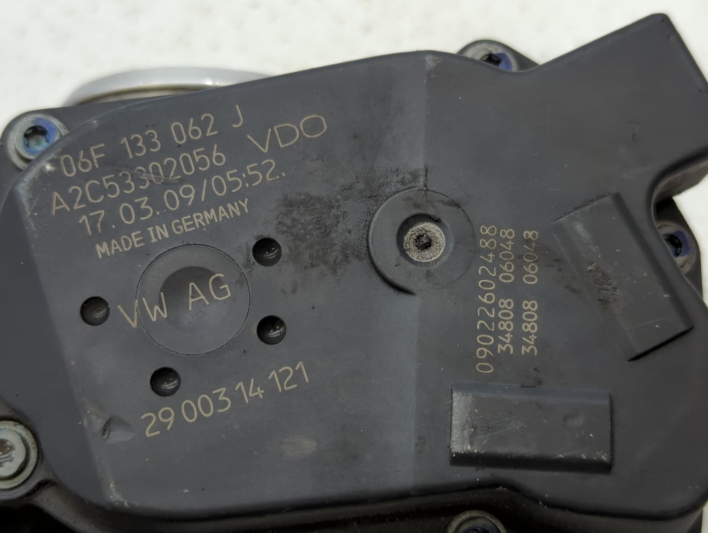 2006-2010 Volkswagen Passat Throttle Body P/N:06F 133 062 G 06F 133 062 Q Fits OEM Used Auto Parts - Oemusedautoparts1.com