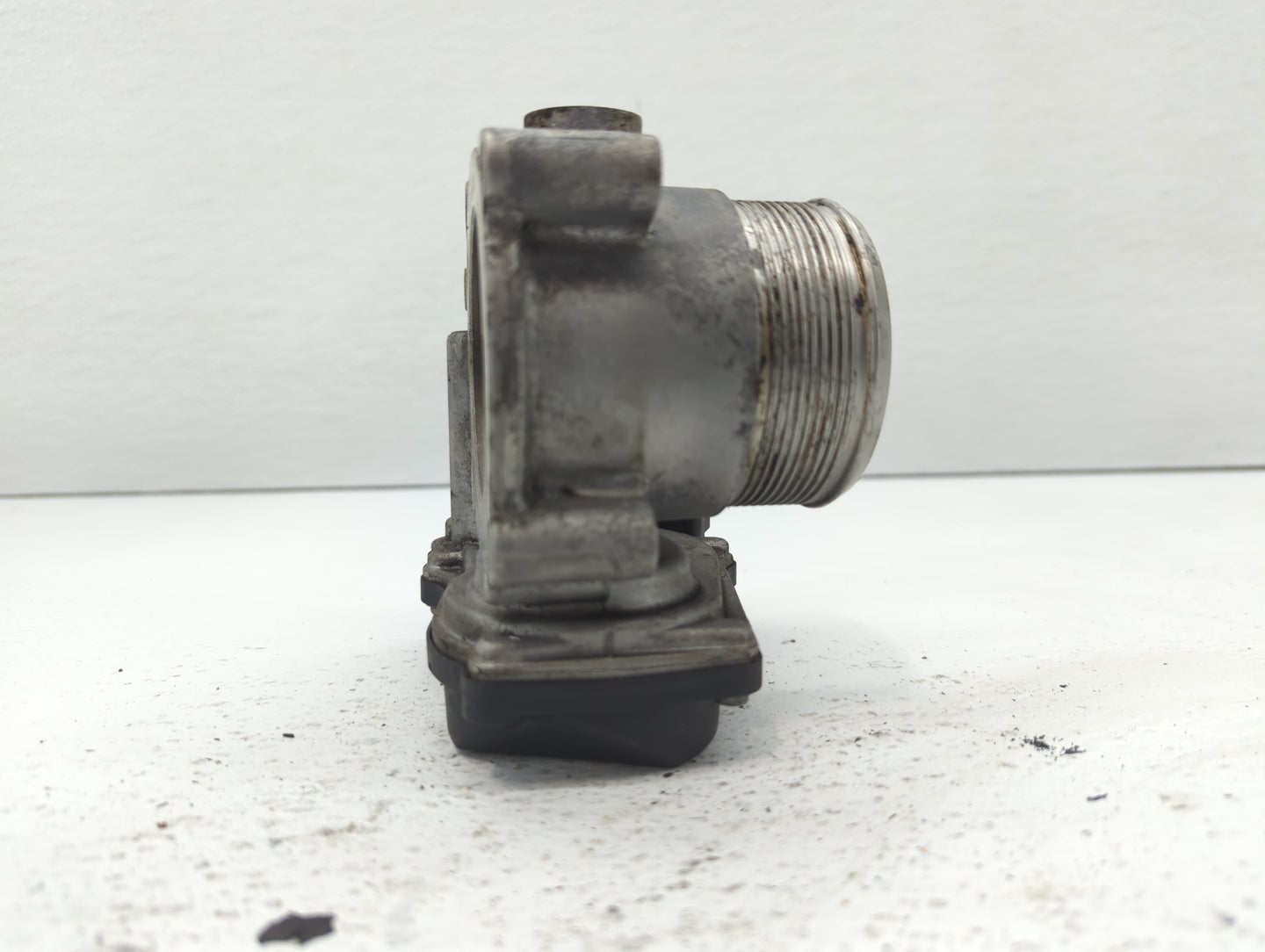 2006-2010 Volkswagen Passat Throttle Body P/N:06F 133 062 G 06F 133 062 Q Fits OEM Used Auto Parts - Oemusedautoparts1.com