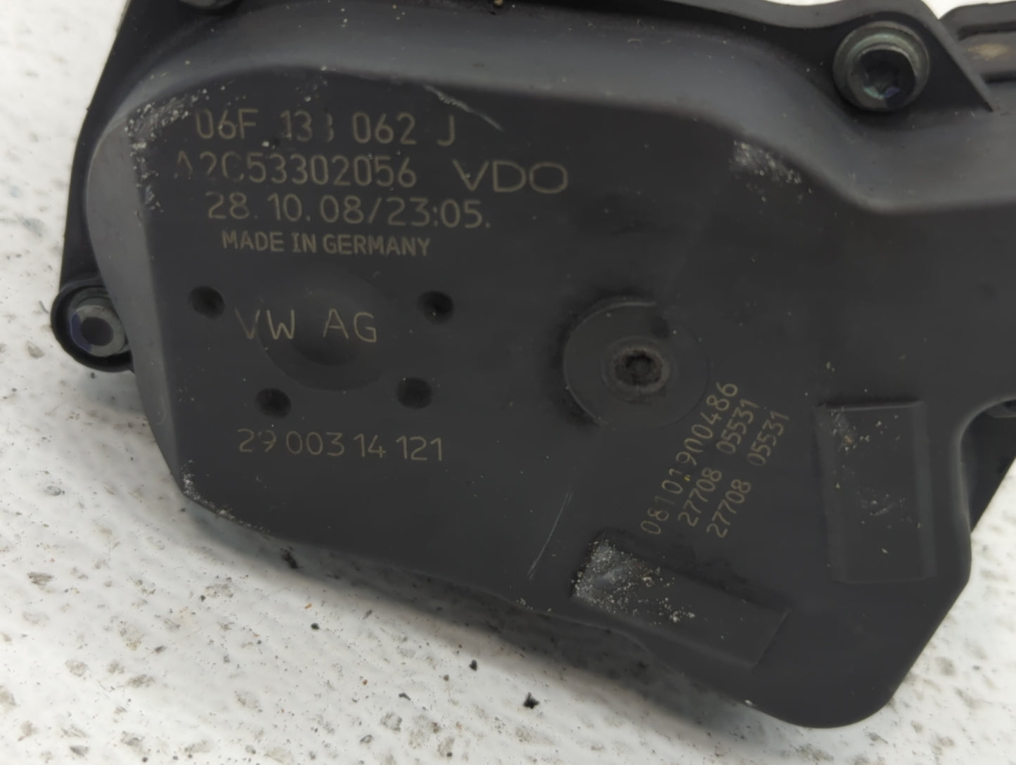 2006-2010 Volkswagen Passat Throttle Body P/N:06F 133 062 G 06F 133 062 Q Fits OEM Used Auto Parts - Oemusedautoparts1.com