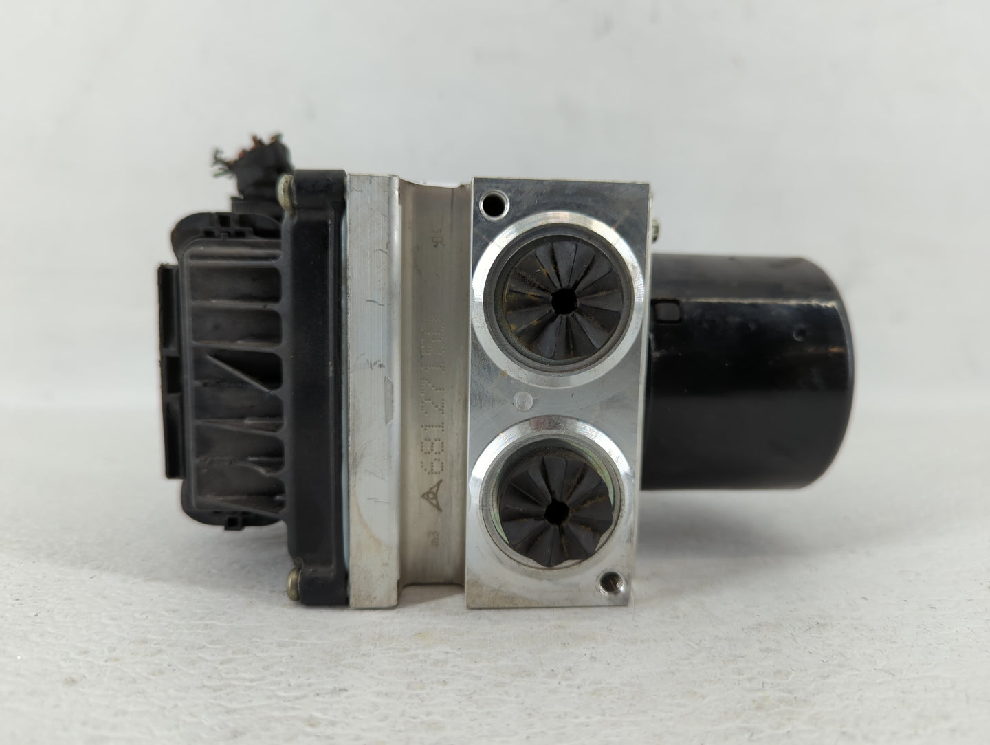 2009-2010 Volkswagen Passat ABS Pump Control Module Replacement P/N:3C0.614.109.T 3C0614109T, 3C0.614.109.P Fits Fits 2009 2