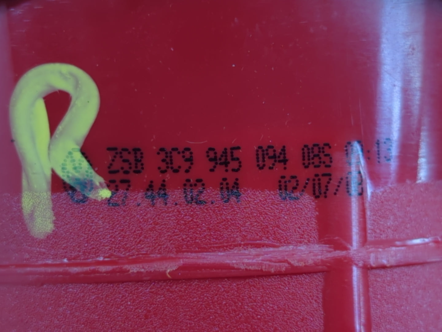 2006-2010 Volkswagen Passat Tail Light Assembly Passenger Right OEM P/N:3C9 945 094 Fits Fits 2006 2007 2008 2009 2010 OEM U