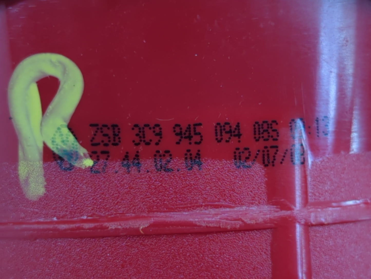 2006-2010 Volkswagen Passat Tail Light Assembly Passenger Right OEM P/N:3C9 945 094 Fits Fits 2006 2007 2008 2009 2010 OEM U