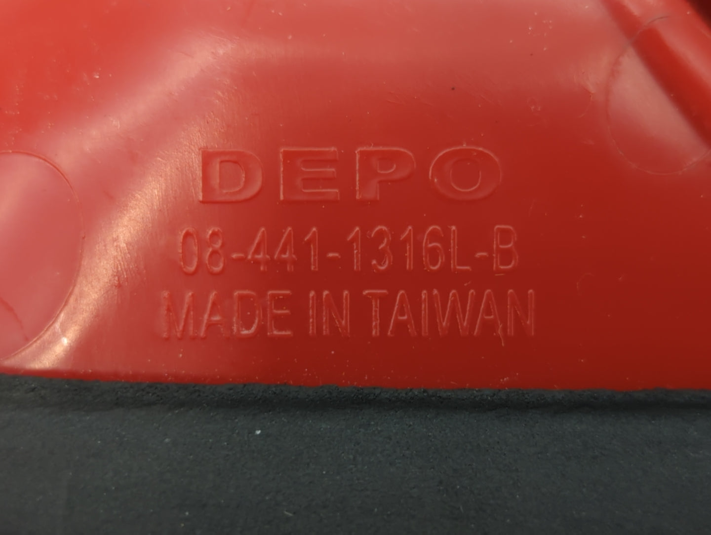 2006-2010 Volkswagen Passat Tail Light Assembly Driver Left OEM P/N:08-441-1316L-B Fits Fits 2006 2007 2008 2009 2010 OEM Us