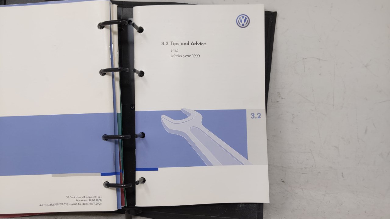 2009 Volkswagen Passat Owners Manual Book Guide OEM Used Auto Parts - Oemusedautoparts1.com