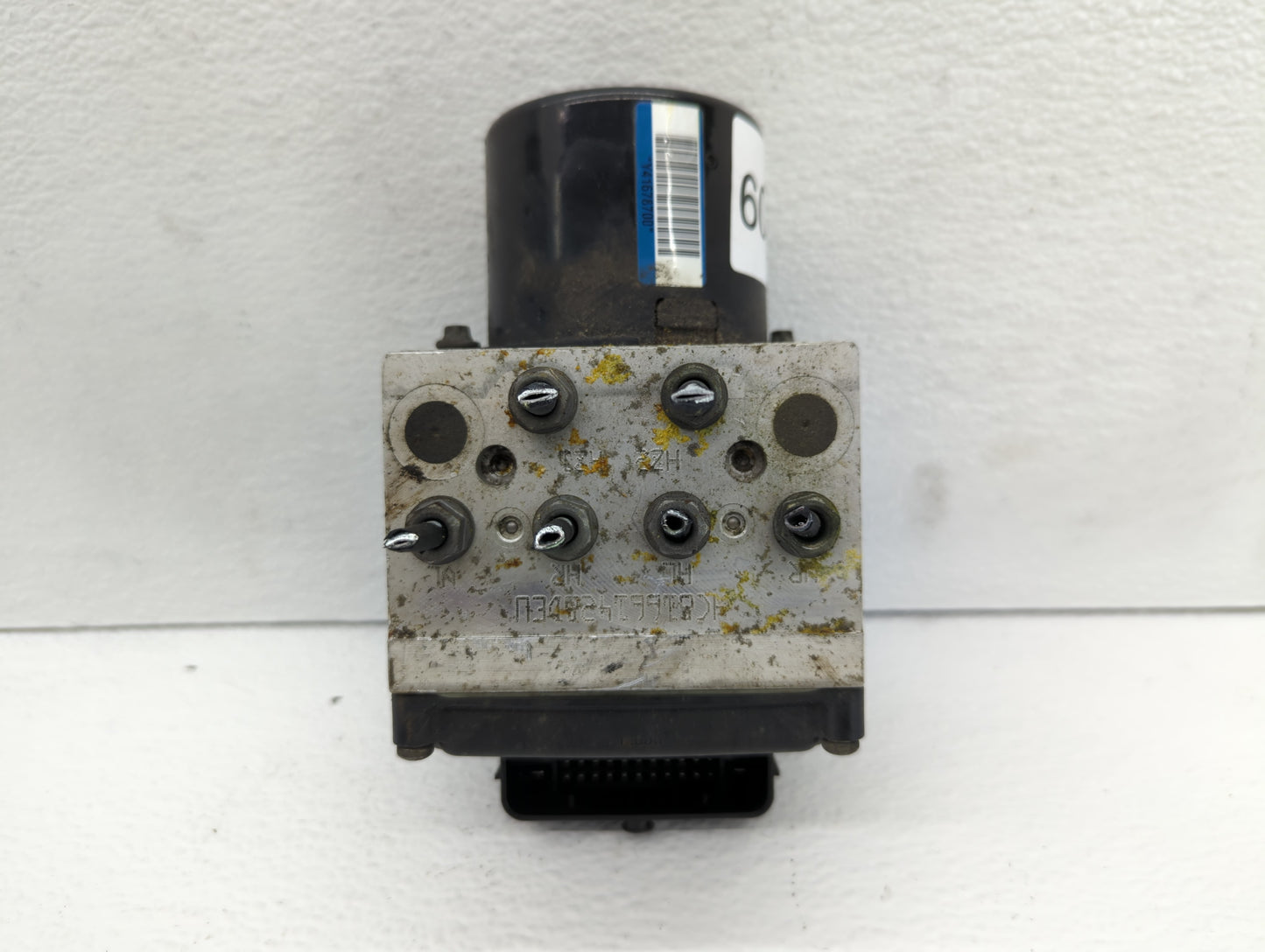 2009-2010 Volkswagen Passat ABS Pump Control Module Replacement P/N:3C0 614 109 P 3C0 614 109 AJ Fits Fits 2009 2010 OEM Use