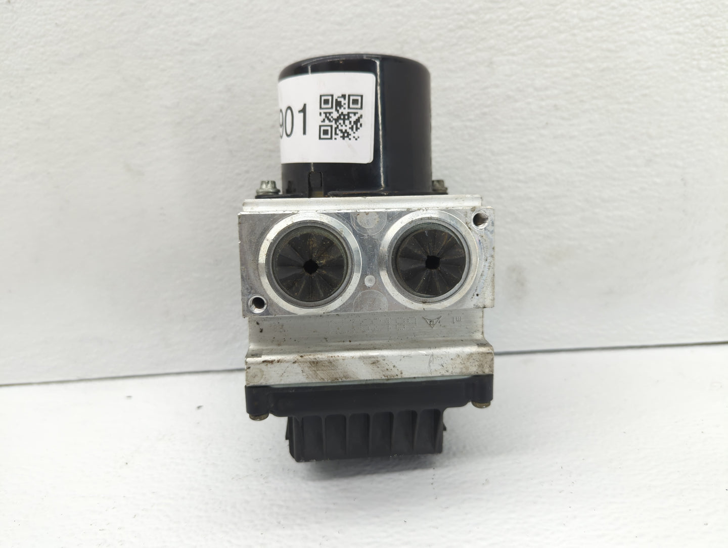 2009-2010 Volkswagen Passat ABS Pump Control Module Replacement P/N:3C0 614 109 P 3C0 614 109 AJ Fits Fits 2009 2010 OEM Use