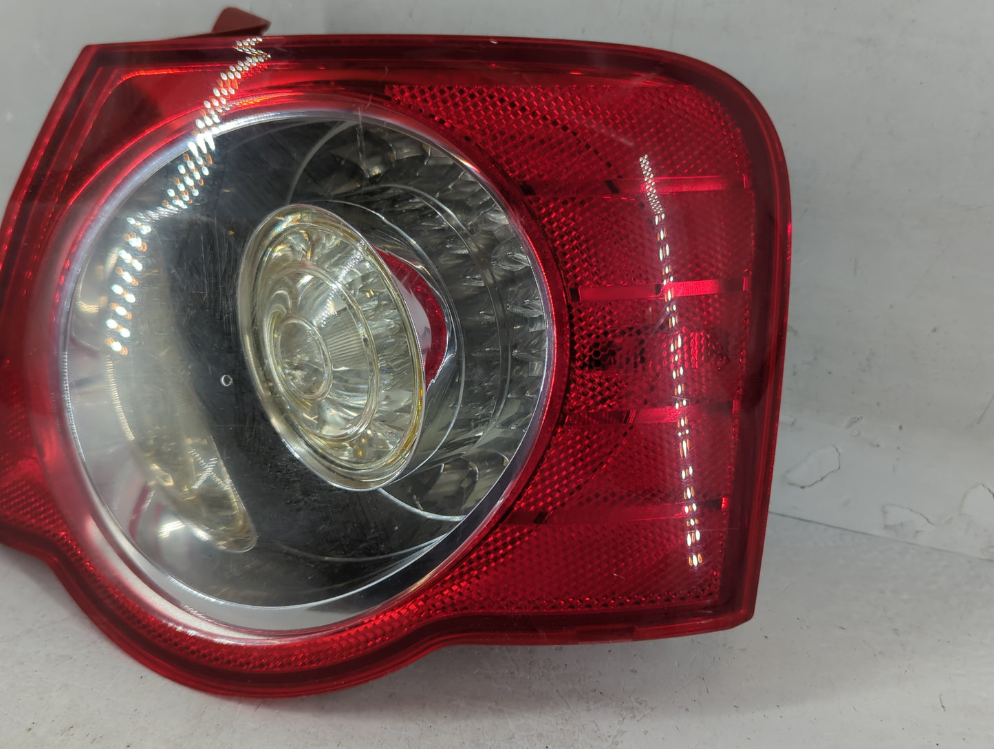 2008-2010 Volkswagen Passat Tail Light Assembly Passenger Right OEM P/N:ZSB 3C5 945 096J Fits Fits 2008 2009 2010 OEM Used A