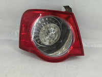 2008-2010 Volkswagen Passat Tail Light Assembly Passenger Right OEM P/N:ZSB 3C5 945 095 J Fits Fits 2008 2009 2010 OEM Used 