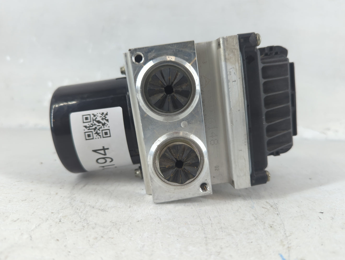 2009-2010 Volkswagen Passat ABS Pump Control Module Replacement P/N:16705905 3C0.614.109.P Fits Fits 2009 2010 OEM Used Auto