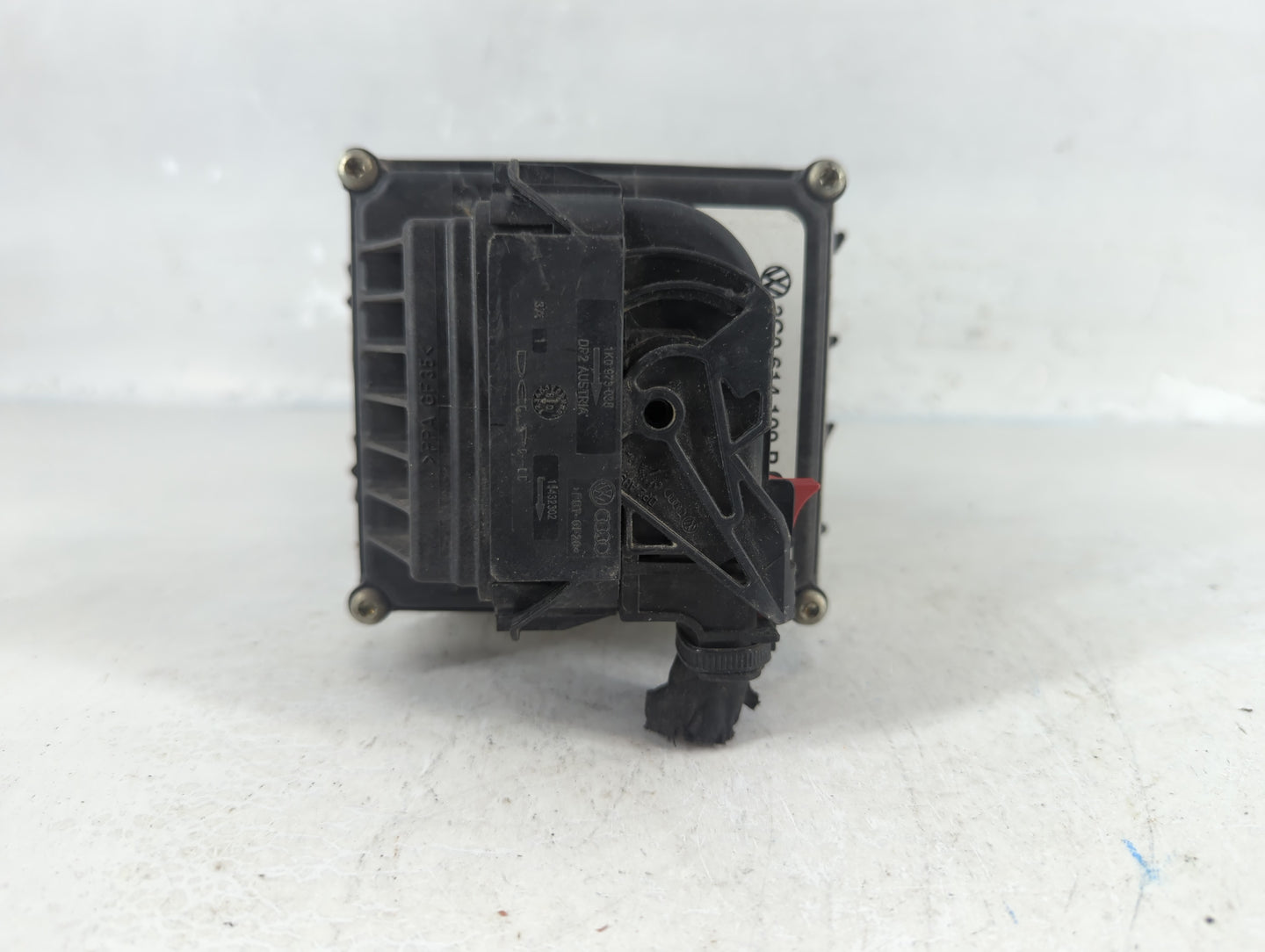 2009-2010 Volkswagen Passat ABS Pump Control Module Replacement P/N:16705905 3C0.614.109.P Fits Fits 2009 2010 OEM Used Auto