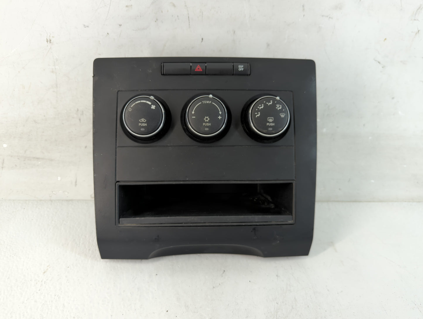 2009-2011 Volkswagen Routan Climate Control Module Temperature AC/Heater Replacement P/N:P55111862AD Fits Fits 2009 2010 201