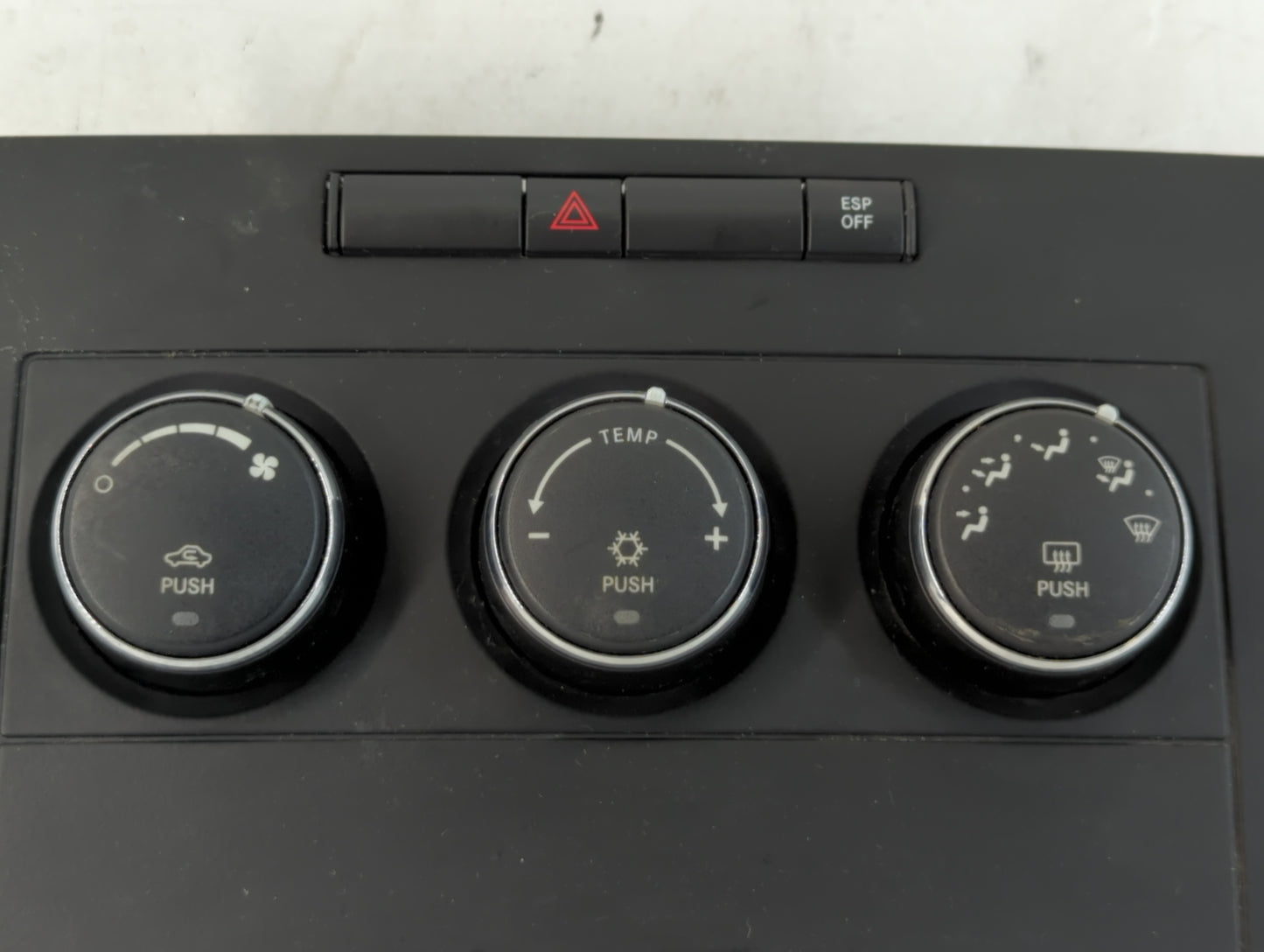 2009-2011 Volkswagen Routan Climate Control Module Temperature AC/Heater Replacement P/N:P55111862AD Fits Fits 2009 2010 201