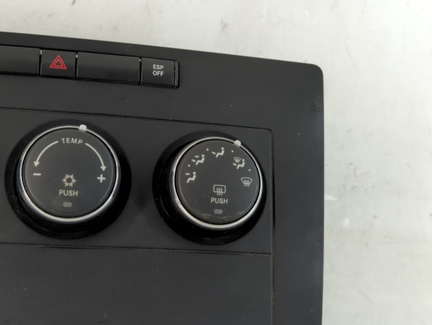 2009-2011 Volkswagen Routan Climate Control Module Temperature AC/Heater Replacement P/N:P55111862AD Fits Fits 2009 2010 201