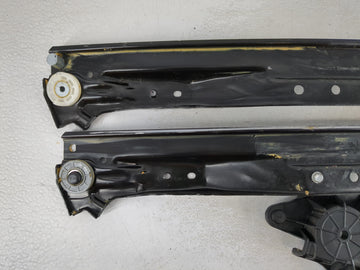 2009-2014 Volkswagen Routan Used Window Regulator Passenger Front