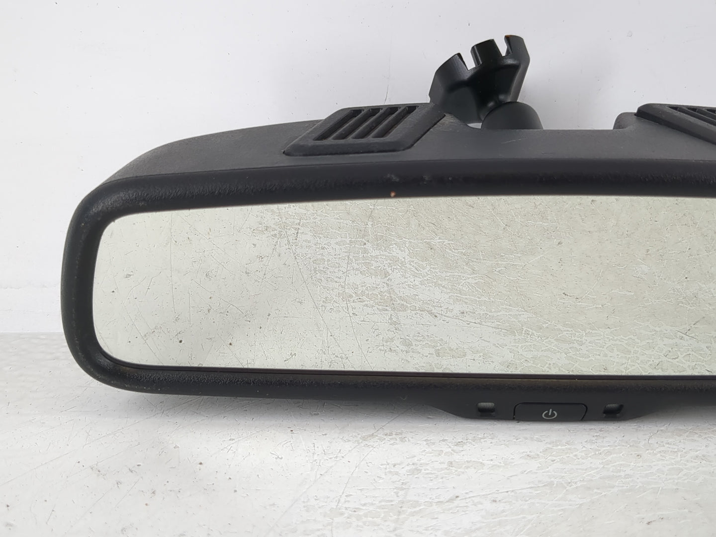 2009-2013 Volkswagen Routan Interior Rear View Mirror Replacement OEM Fits Fits 2009 2010 2011 2012 2013 OEM Used Auto Parts