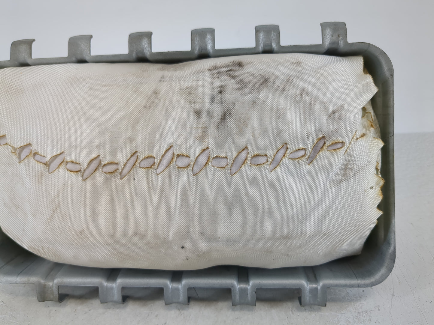 2009-2011 Volkswagen Routan Air Bag Passenger Right Dashboard OEM P/N:P05108904AC Fits Fits 2009 2010 2011 OEM Used Auto Par