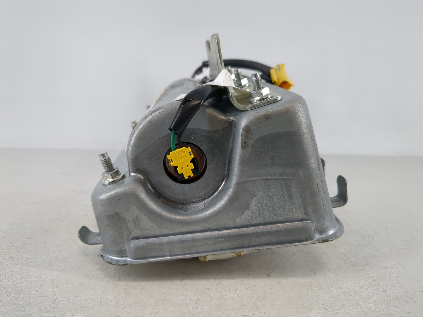 2009-2011 Volkswagen Routan Air Bag Passenger Right Dashboard OEM P/N:P05108904AC Fits Fits 2009 2010 2011 OEM Used Auto Par