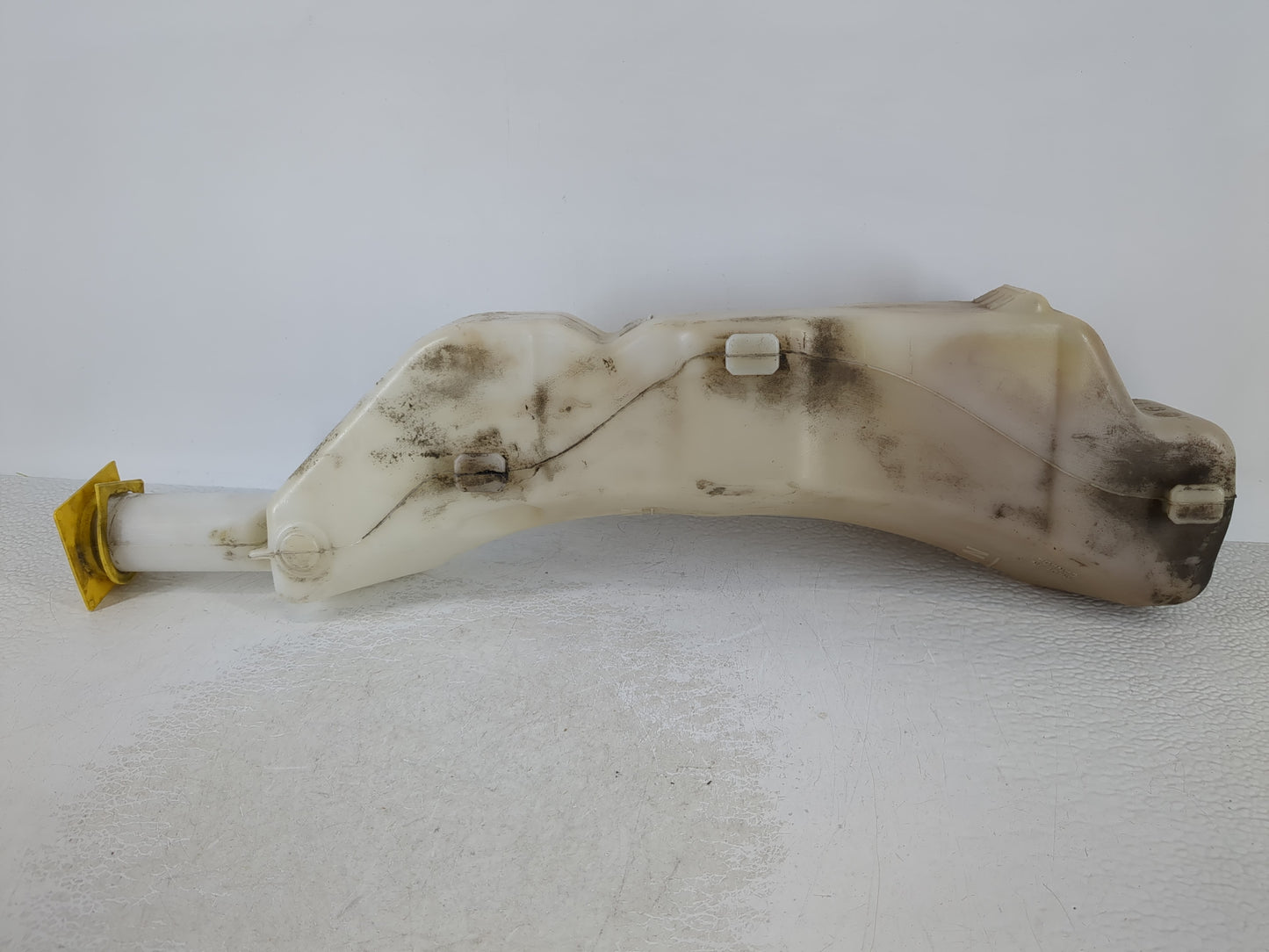 2009 Volkswagen Routan Radiator Coolant Overflow Expansion Tank Bottle - Oemusedautoparts1.com