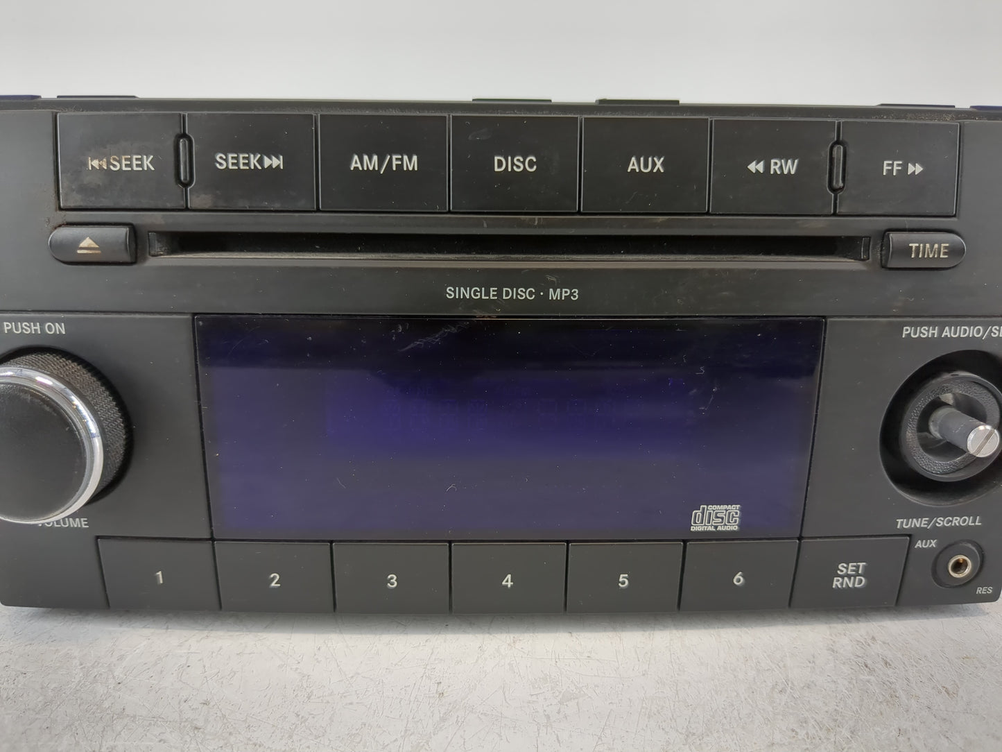 2009-2011 Volkswagen Routan Radio AM FM Cd Player Receiver Replacement P/N:P68025023AD Fits Fits 2009 2010 2011 OEM Used Aut