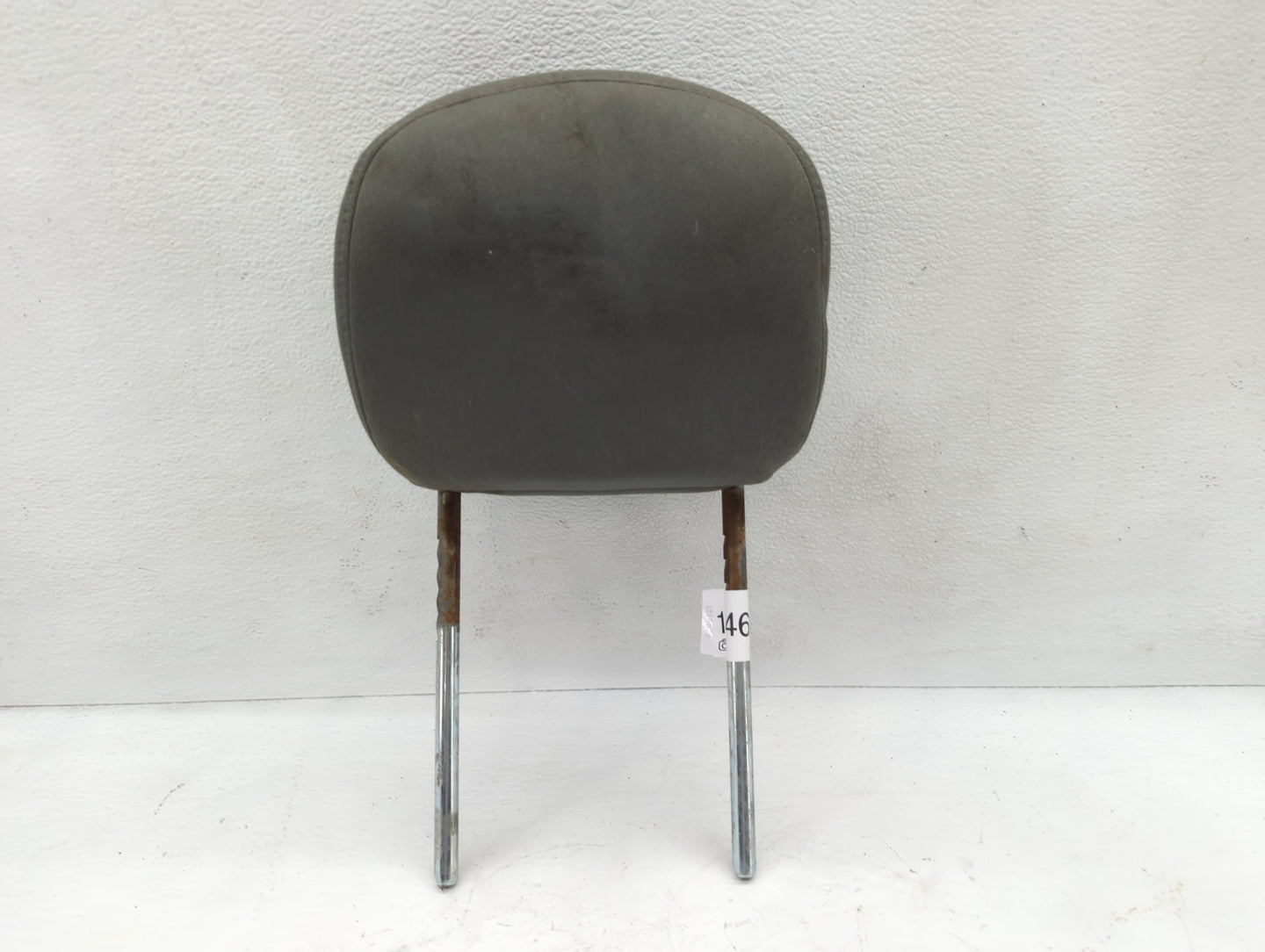 2009-2014 Volkswagen Routan Headrest Head Rest Front Driver Passenger Seat Fits Fits 2009 2010 2011 2012 2013 2014 OEM Used 