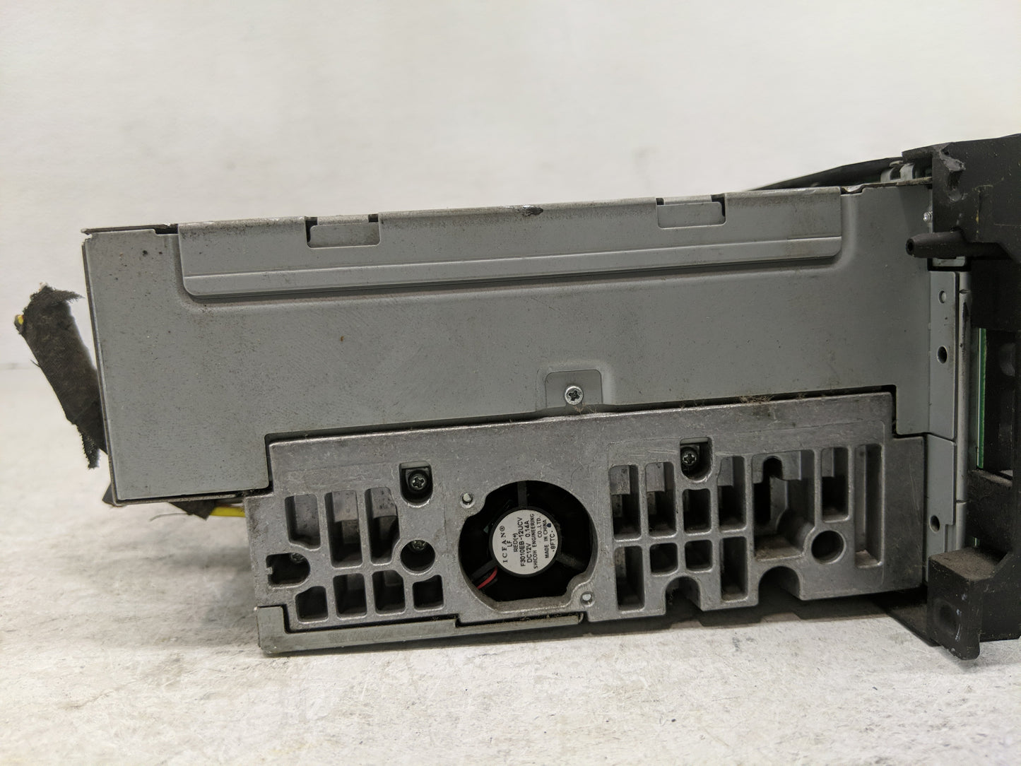 2009-2011 Volkswagen Routan Radio AM FM Cd Player Receiver Replacement P/N:05064931AC Fits Fits 2009 2010 2011 OEM Used Auto