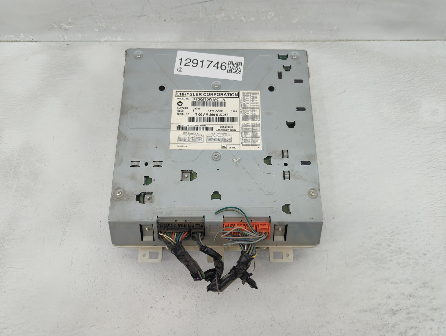 2009-2014 Volkswagen Routan Information Display Screen - Oemusedautoparts1.com