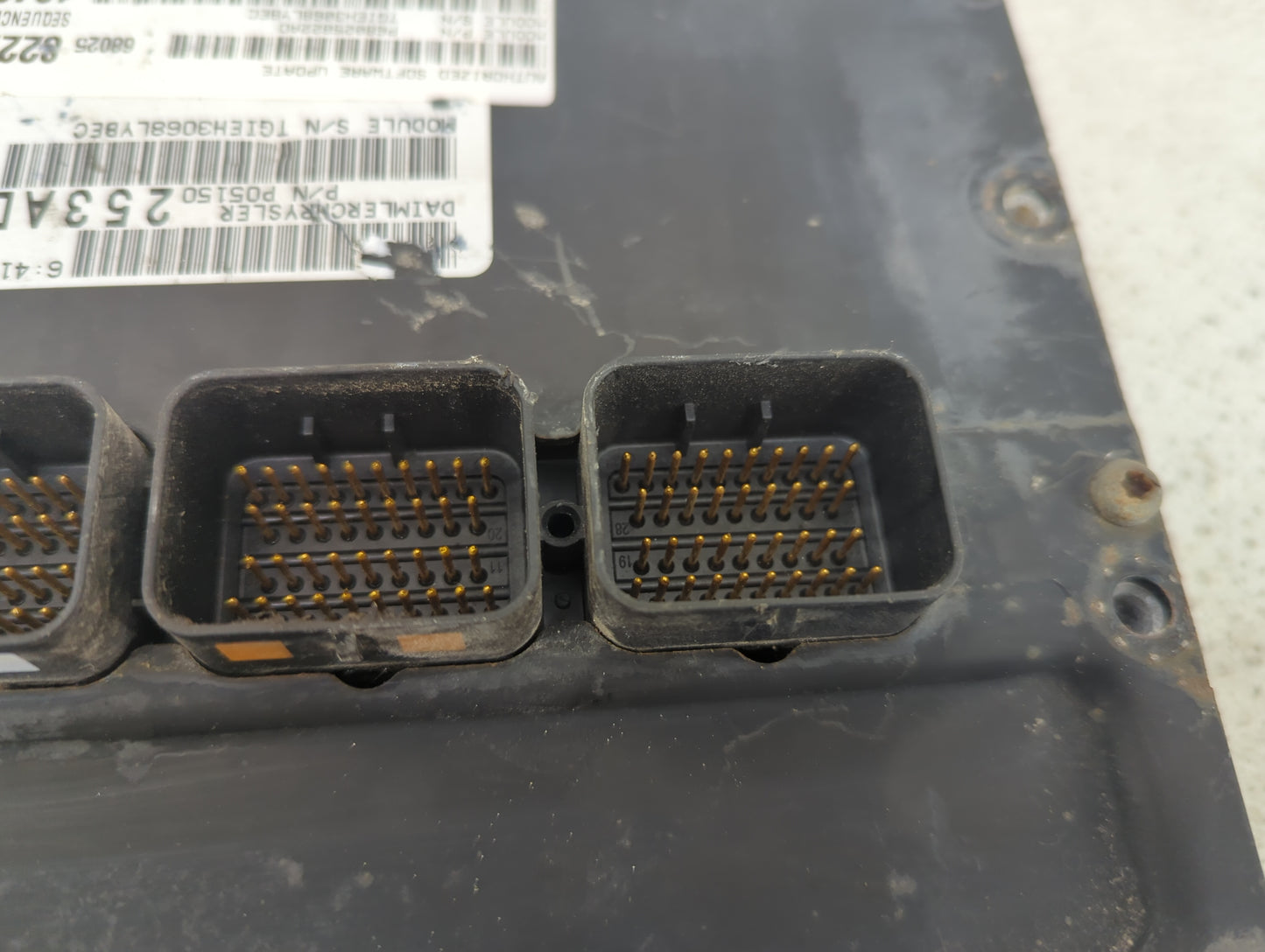 2009-2010 Volkswagen Routan PCM Engine Control Computer ECU ECM PCU OEM Fits OEM Used Auto Parts - Oemusedautoparts1.com