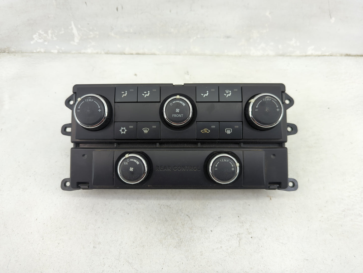 2009-2011 Volkswagen Routan Climate Control Module Temperature AC/Heater Replacement P/N:P55111863AD Fits Fits 2009 2010 201
