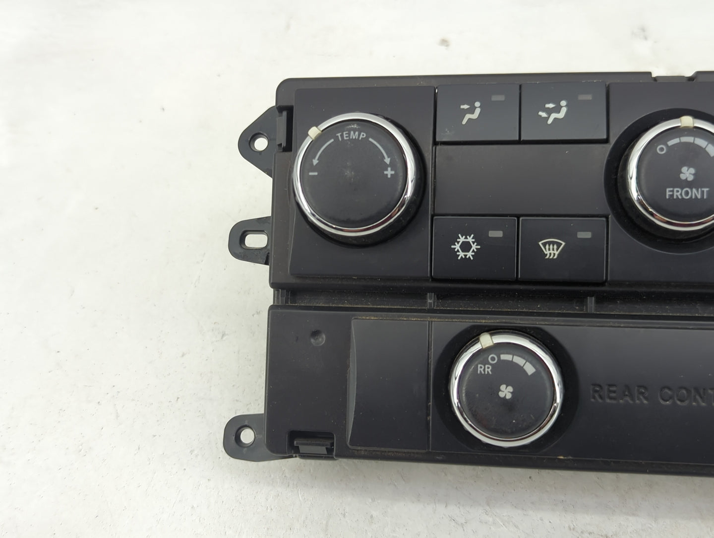 2009-2011 Volkswagen Routan Climate Control Module Temperature AC/Heater Replacement P/N:P55111863AD Fits Fits 2009 2010 201