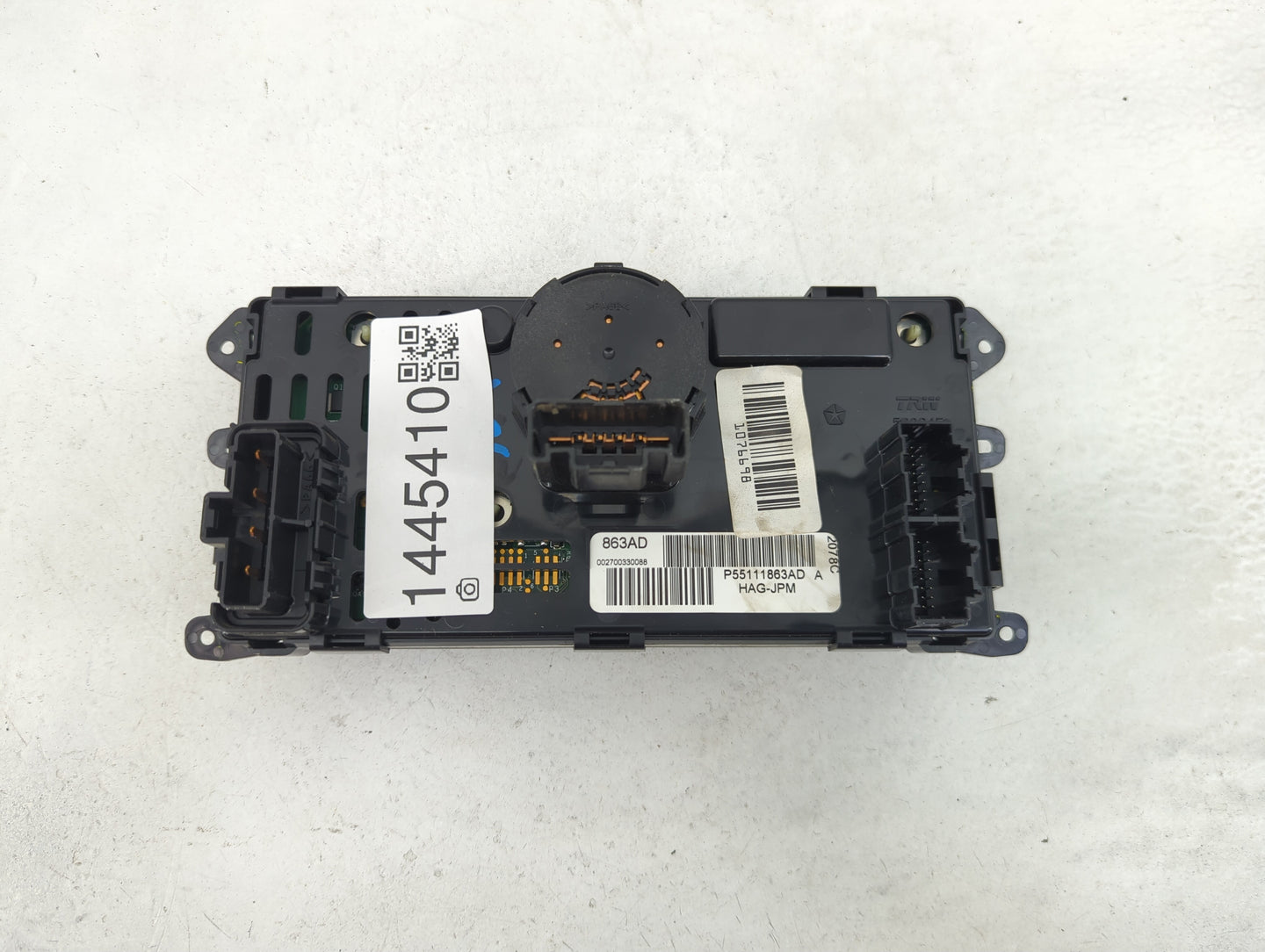 2009-2011 Volkswagen Routan Climate Control Module Temperature AC/Heater Replacement P/N:P55111863AD Fits Fits 2009 2010 201
