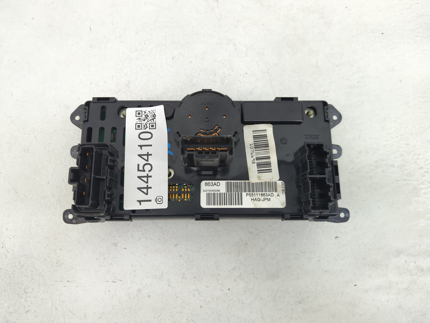 2009-2011 Volkswagen Routan Climate Control Module Temperature AC/Heater Replacement P/N:P55111863AD Fits Fits 2009 2010 201