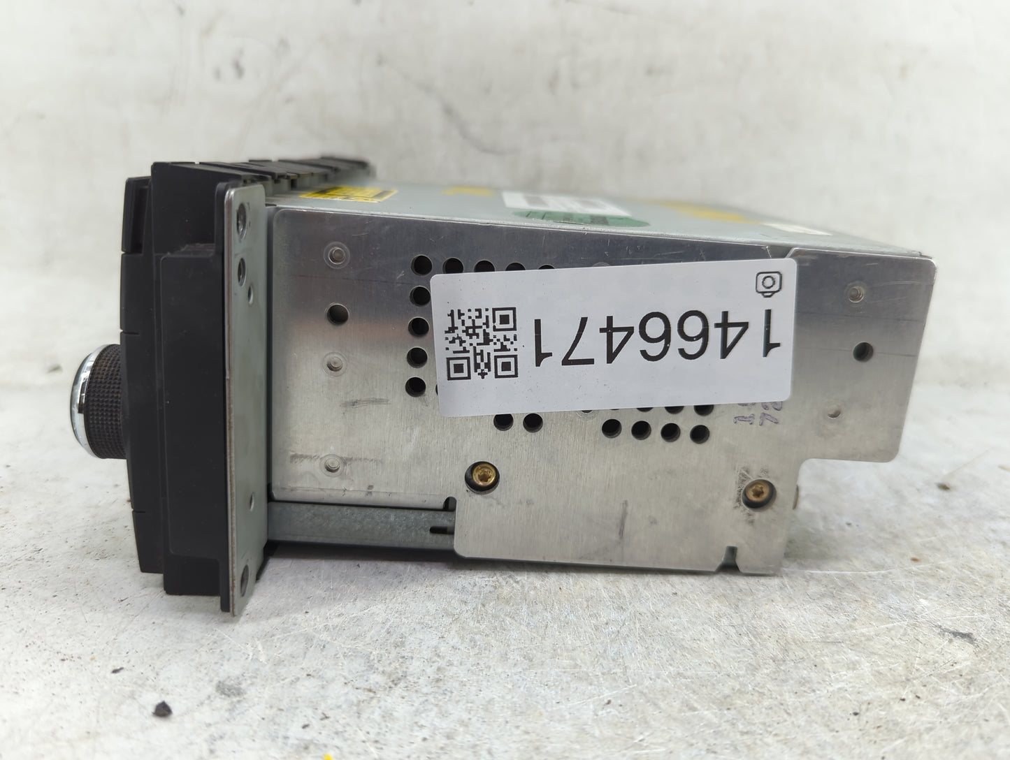 2009-2011 Volkswagen Routan Radio AM FM Cd Player Receiver Replacement P/N:SPNA2C53241280 05064931AG Fits Fits 2009 2010 201