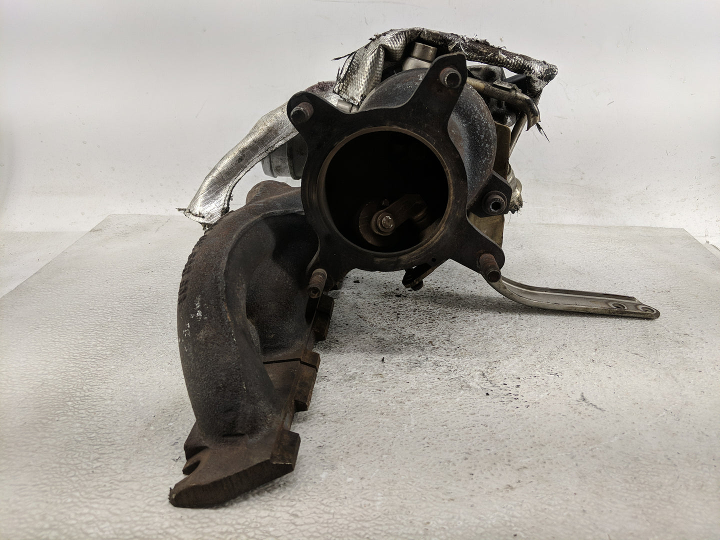 2009 Volkswagen Tiguan Turbocharger Exhaust Manifold With Turbo Charger - Oemusedautoparts1.com