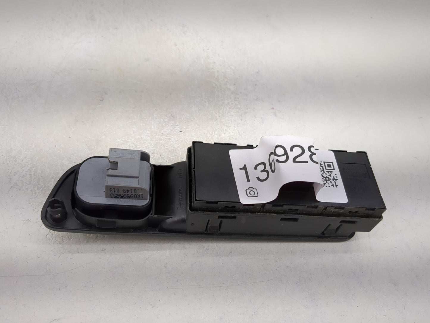 2009-2018 Volkswagen Tiguan Master Power Window Switch Replacement Driver Side Left P/N:1K0959565J Fits OEM Used Auto Parts 