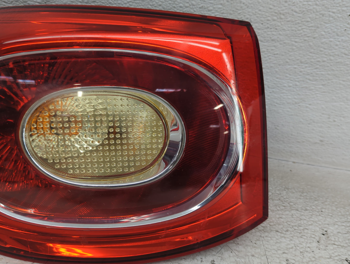 2009-2011 Volkswagen Tiguan Tail Light Assembly Driver Left OEM P/N:166233-00 Fits Fits 2009 2010 2011 OEM Used Auto Parts -